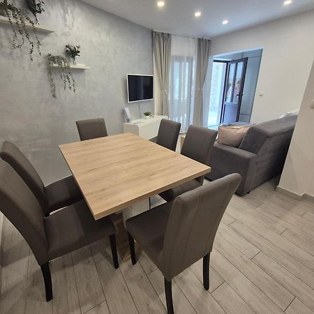 Apartment Rika オミシュ エクステリア 写真