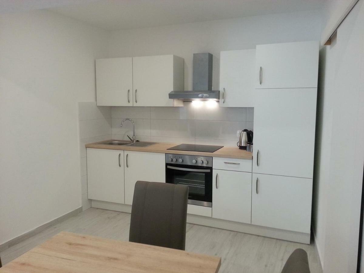 Apartment Rika オミシュ エクステリア 写真